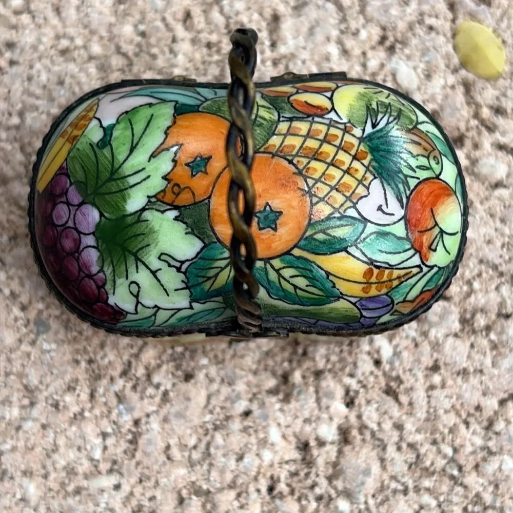 Limoges Chamart Exclusive trinket box